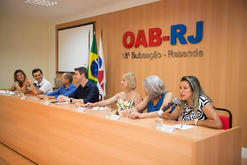 Seminário divulga “DOSSIÊ MULHER 2019” no auditório da OAB Resende