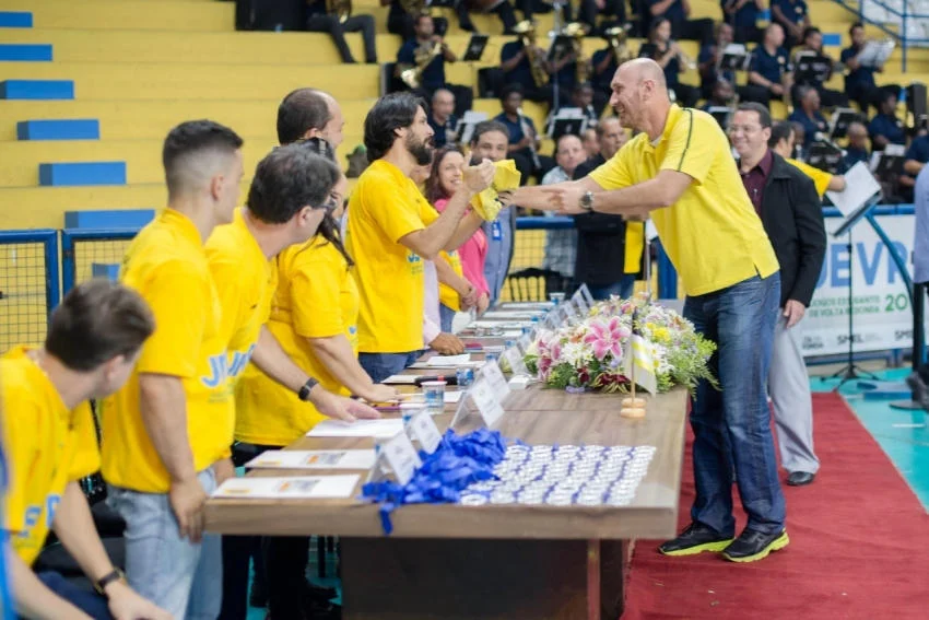 Abertura dos Jogos Estudantis de Volta Redonda reúne sete mil pessoas