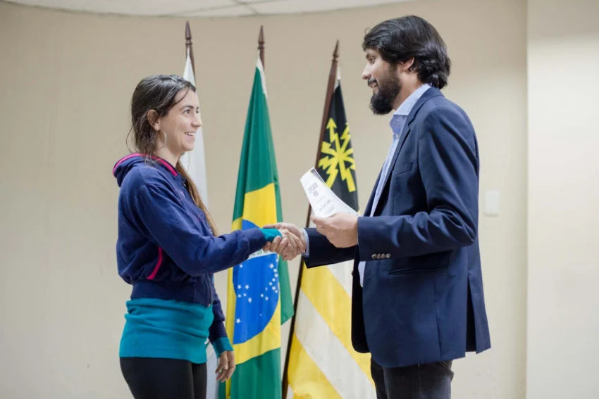 Samuca dá posse aos professores auxiliares de Educação Infantil