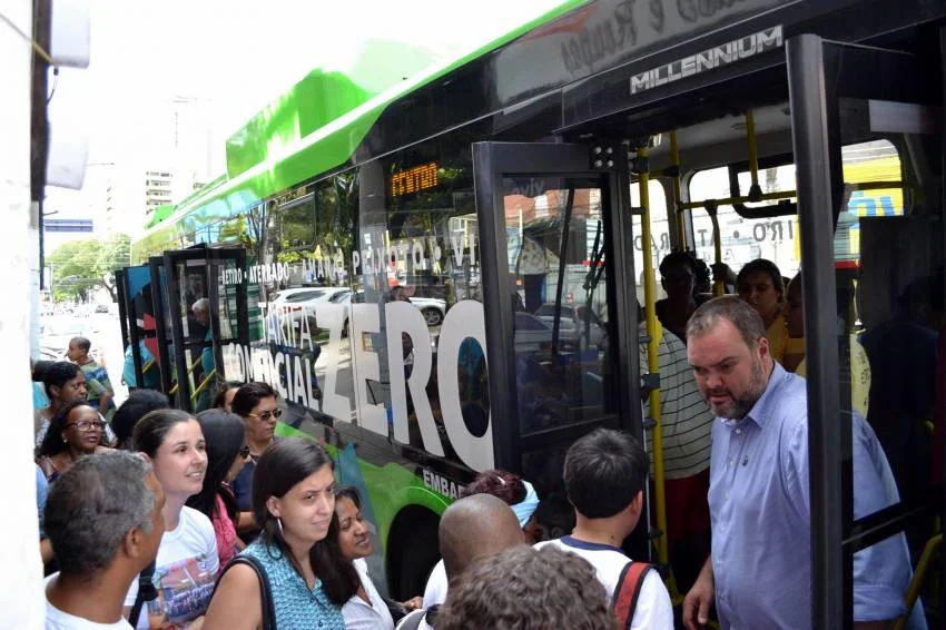 Tarifa Comercial Zero contará com três ônibus elétrico até o final de setembro