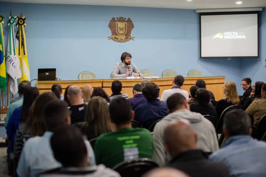 Em reunião com Associações de Moradores Prefeito Samuca Silva traça metas com obras prioritárias para Volta Redonda  