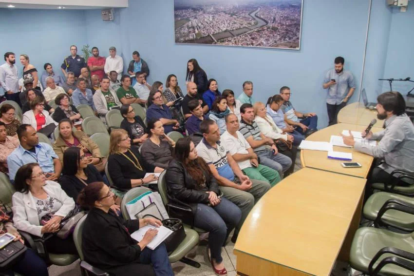 Em reunião com Associações de Moradores Prefeito Samuca Silva traça metas com obras prioritárias para Volta Redonda  