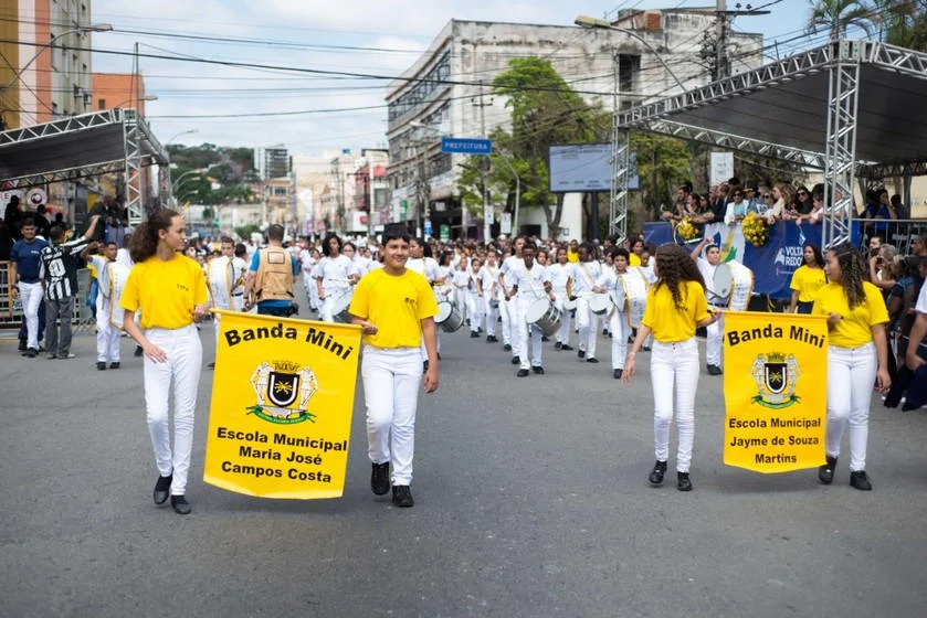 Comemoração pelo Dia 7 de Setembro em Volta Redonda lota Avenida Paulo de Frontin 
