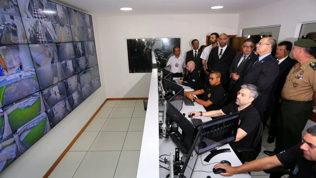 Governo do Estado inaugura centro de monitoramento do sistema prisional, em Gericinó