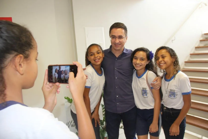 Prefeito de Pinheiral recebe alunos da Estadual Municipalizada Manoel Teixeira Campos Júnior