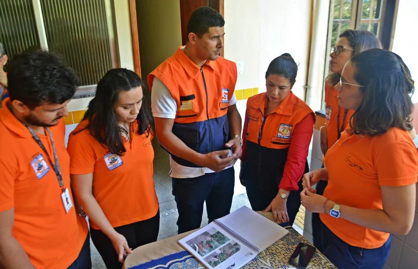 Defesa Civil de Volta Redonda recebe equipe estadual para troca de informações