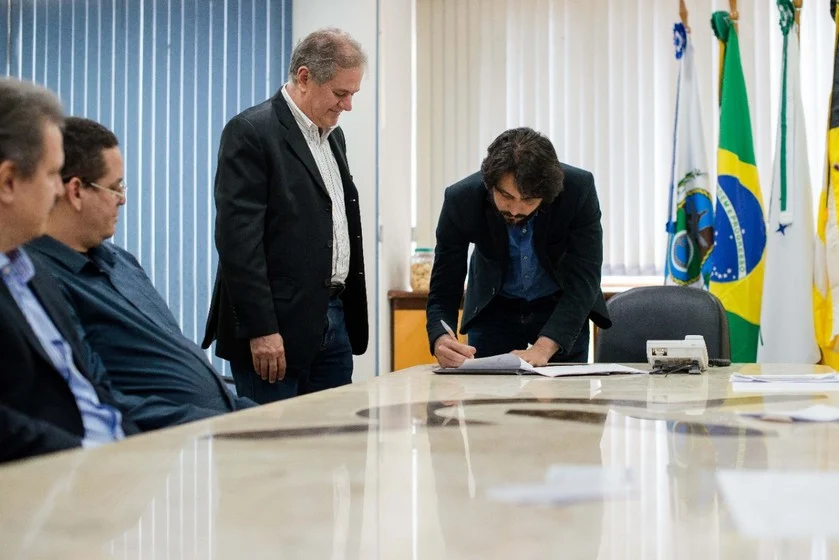 Mais de três mil novas vagas serão implantadas no município com o objetivo de democratizar e gerar maior rotatividade no estacionamento público da cidade