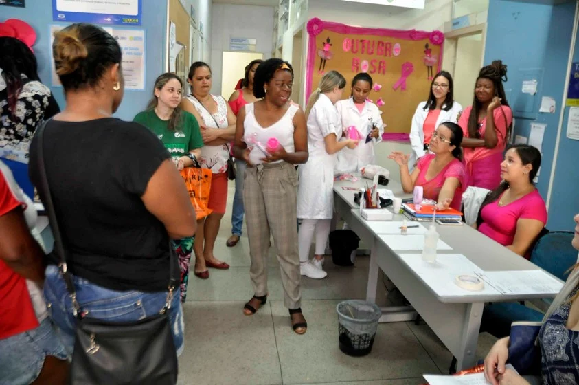 USF Pro Saúde realiza café da manhã para estimular as mulheres à prevenção ao câncer de mama e colo de útero