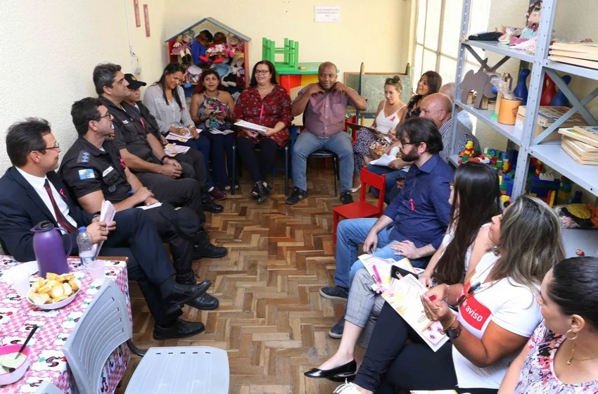 Após implantação do fluxo de proteção a violência contra mulher, Barra Mansa realiza nova reunião