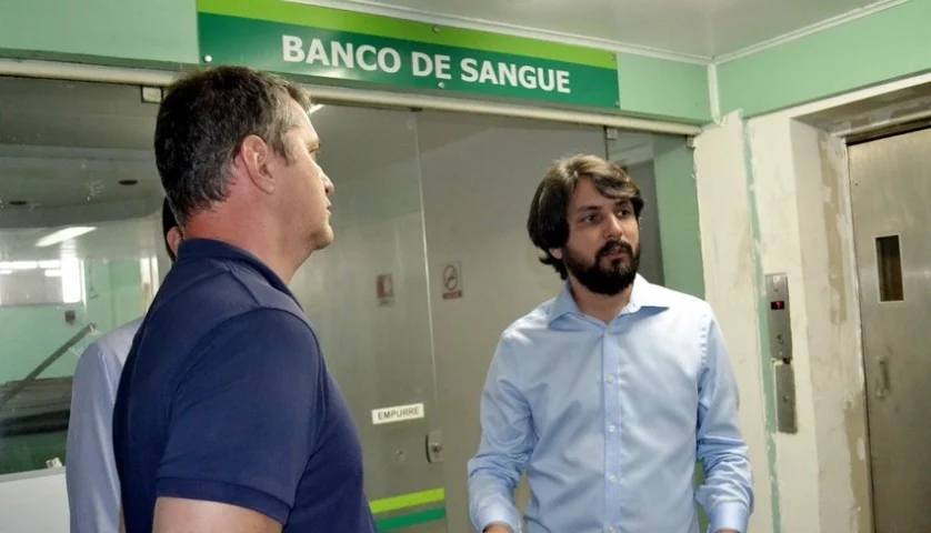 Samuca Silva visita obras do Hospital Santa Margarida