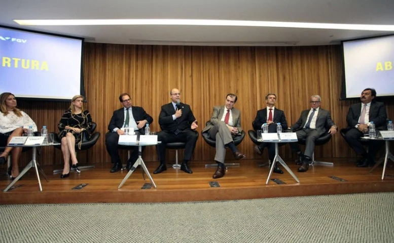 Material traça diagnóstico da imagem da justiça no país