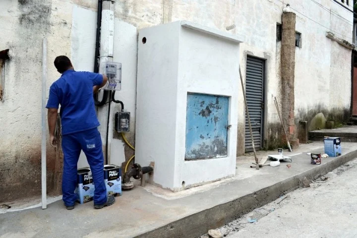 Cerca de 200 famílias do bairro Mangueira sofriam com falta de água há cerca de 40 anos