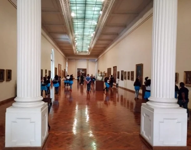 Passeio incluiu visitas ao centro histórico da cidade e ao Museu da República