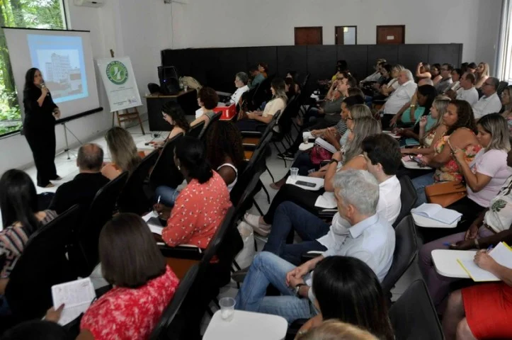 Médicos e enfermeiros da rede de Saúde de Barra Mansa recebem capacitação em puericultura