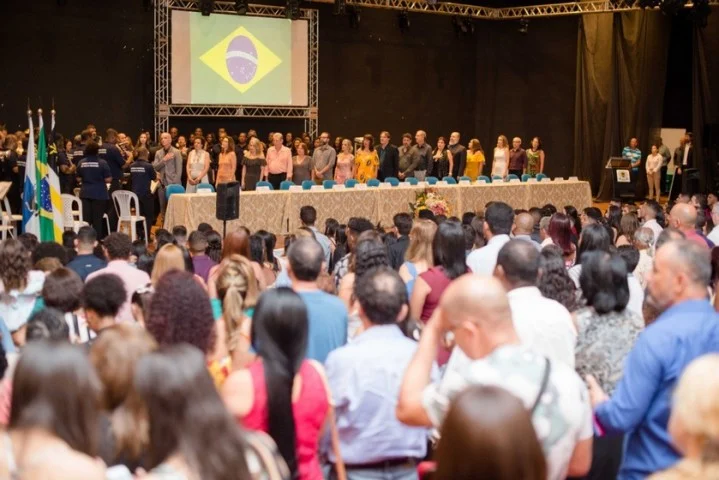 Mais de 200 alunos do Ensino Médio da FEVRE se formam em Volta Redonda