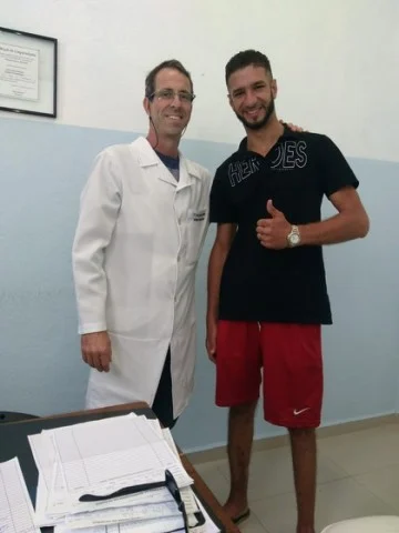 Após risco de vida e de amputação, paciente da saúde pública de Resende é recuperado com trabalho em equipe