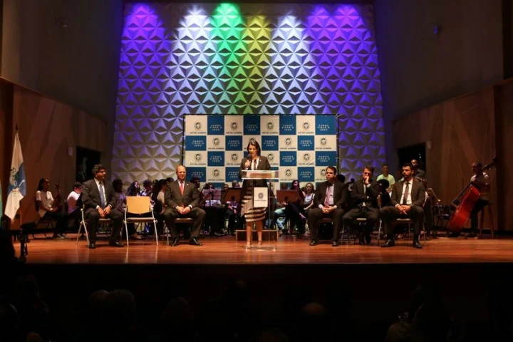 Nova secretária de Cultura e Economia Criativa toma posse na Sala Cecília Meireles