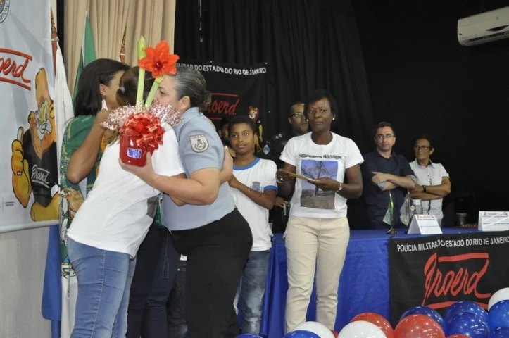 PROERD realiza formatura de alunos da rede municipal de ensino de Pinheiral