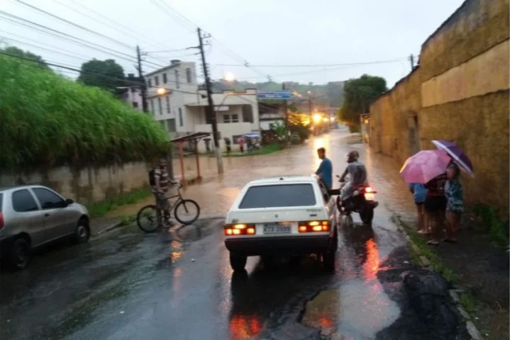 Defesa Civil orienta sobre como proceder em situação de risco