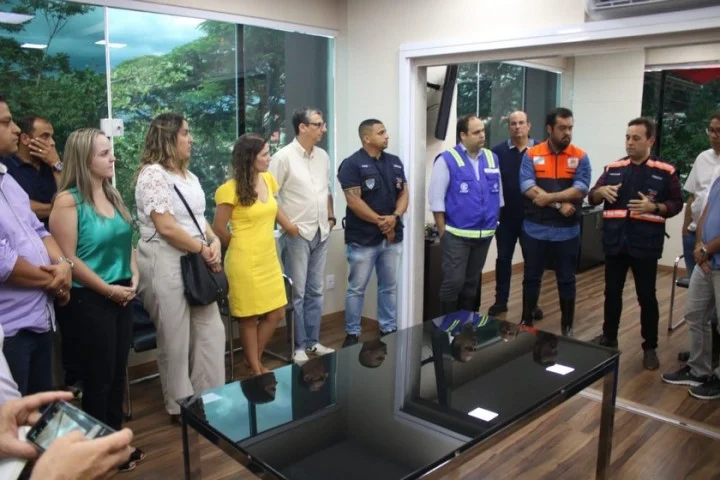 Governador em exercício visita áreas atingidas pelas chuvas em Barra Mansa e Miguel Pereira