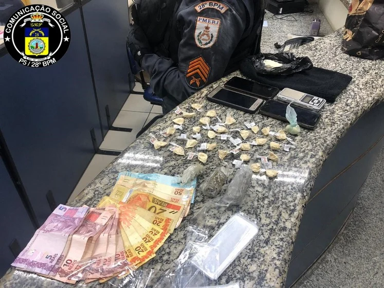 4 presos Pinheiral