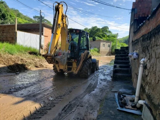 Prefeitura atua para minimizar prejuízos causados pelas chuvas