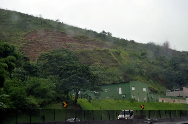 Defesa Civil de Barra Mansa monitora áreas de riscos geológicos e nível dos rios       