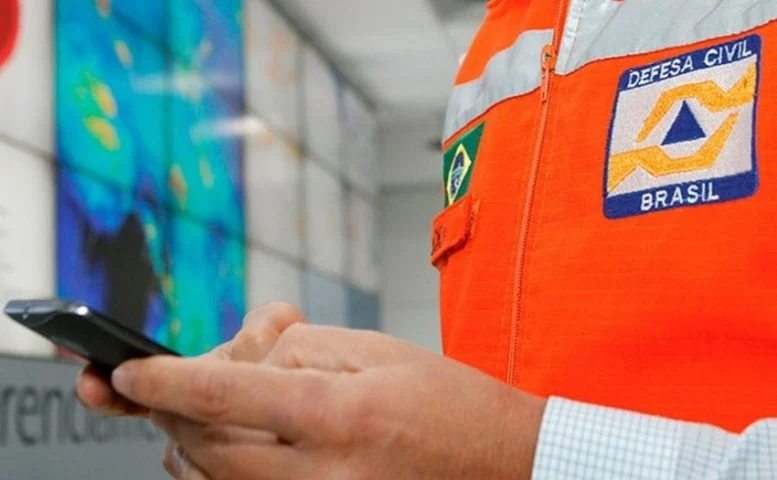 Furnas abre comporta e deve provocar cheia no Rio Paraíba do Sul