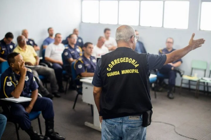 Guarda Municipal de Volta Redonda faz capacitação sobre crimes de abuso de autoridade