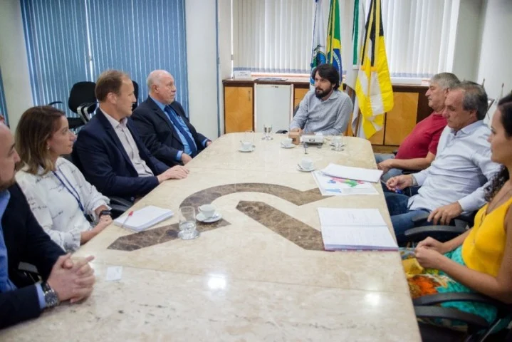 Prefeito Samuca Silva discute ampliação do Senac RJ em Volta Redonda