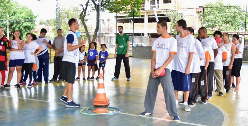 Prefeitura promove integração entre programa gente eficiente e escolas regulares