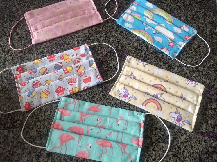 Artesãs de Barra Mansa confeccionam máscaras para doação