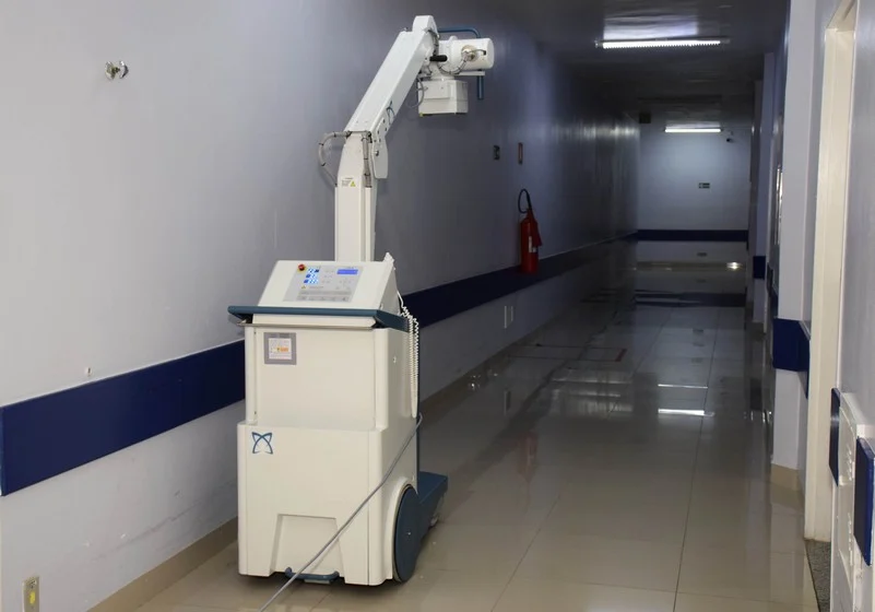 Hospital de emergência recebe novo aparelho de raio-x portátil