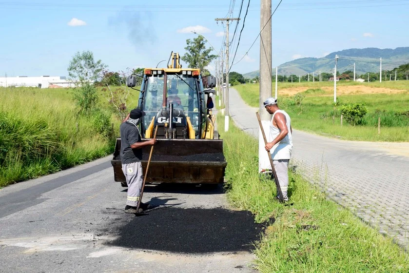 Operação tapa buraco contempla acesso ao bairro São Caetano e chega a quase 240 toneladas de asfalto em dois meses