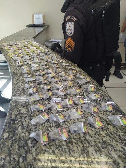 PM prende homem por tráfico em Barra Mansa