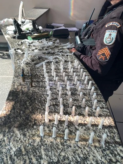 Homem é preso pela PM por tráfico em Barra Mansa