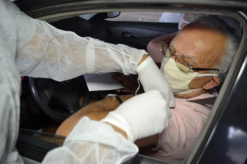 Volta Redonda realiza nova etapa de vacinação drive thru contra a Influenza nesta terça feira