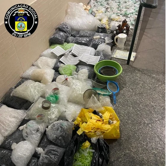 PM faz grande apreensão de drogas em Volta Redonda
