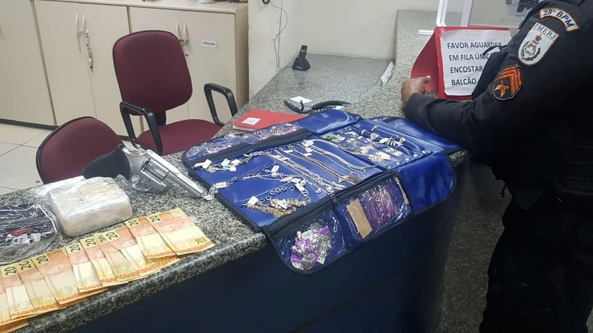 PMs interceptam carga de drogas vinda do Rio de Janeiro para ser distribuída em volta Redonda