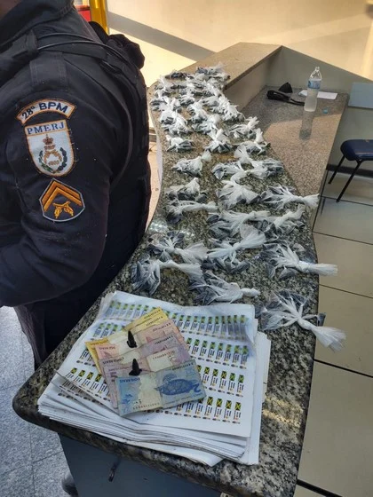 Mais uma apreensão de drogas na vila Delgado em Barra Mansa