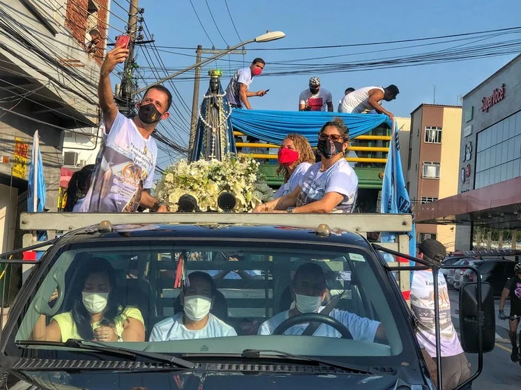 Fiéis de Barra Mansa participam de carreata em homenagem a Nossa Senhora Aparecida