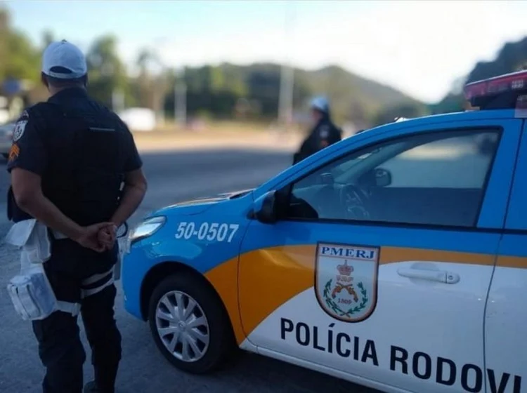 QUINZE MIL POLICIAIS ESTARÃO DE PRONTIDÃO PARA GARANTIR A SEGURANÇA DAS ELEIÇÕES NESTE DOMINGO