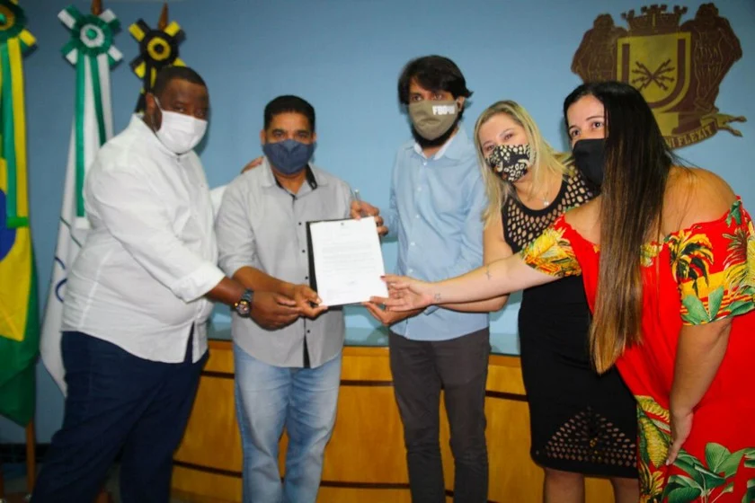 Prefeitura de Volta Redonda entrega Plano Municipal de Proteção e Defesa dos Animais