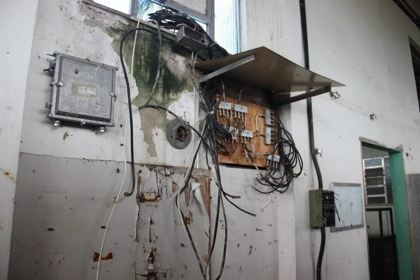 Hospital Santa Margarida tem estrutura, documentos e equipamentos em estado de abandono
