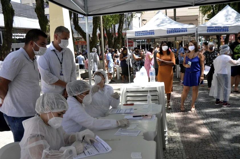 Rodrigo Drable acompanha retomada da testagem em massa para a Covid e diz que Barra Mansa busca referência na vacinação contra a doença