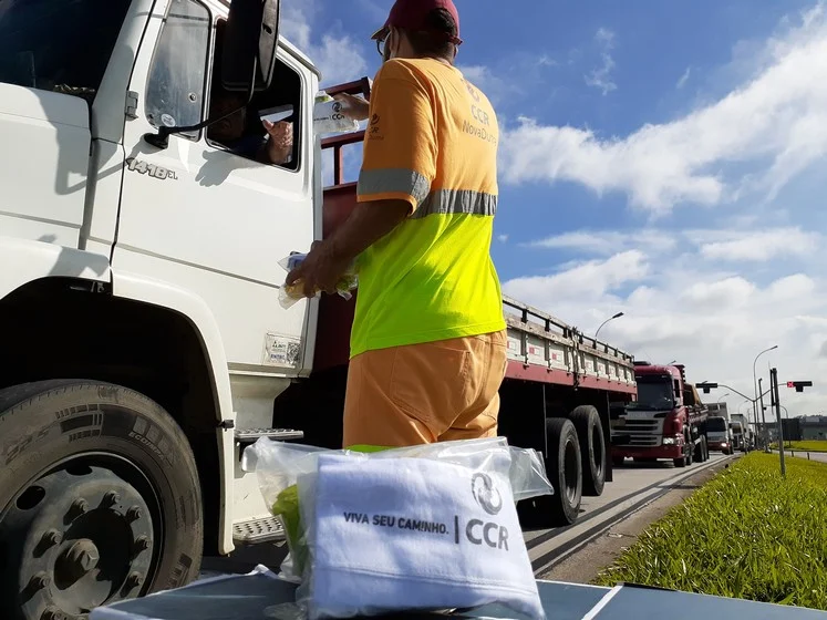 CCR NovaDutra ultrapassa marca de 200 mil ações de apoio aos caminhoneiros durante a pandemia do novo coronavírus