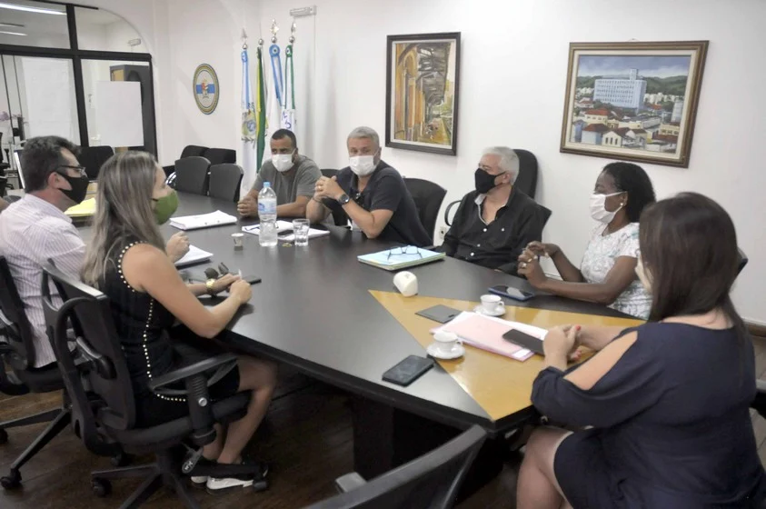 Prefeitura de Barra Mansa apresenta plano de retorno das aulas à Comissão de Educação do Legislativo