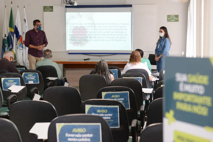 Presidentes das Associações de Bairros de Barra Mansa se reúnem com a Provedoria da Santa Casa