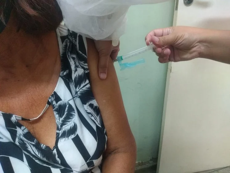 Idosos de 75 e 76 relatam importância da vacina contra a Covid-19 em Volta Redonda 