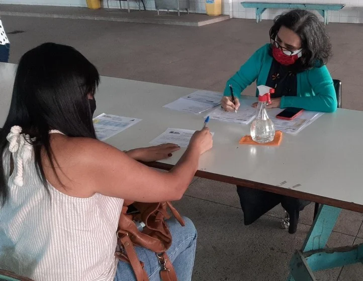 Fevre convoca 50 profissionais para suas unidades